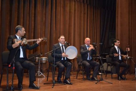 Əməkdar mədəniyyət işçisi Aşıq Ağamurad Şirvanlının 60 illik yubileyi qeyd olunub - FOTOLAR