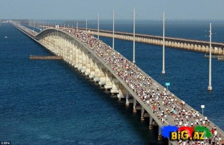 GÜLAFƏT HACIQIZI : "Mən də neynim" - FOTO