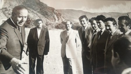 Portretdən cizgilər ... ÜRƏK ADAMI - FOTOLAR Portretdən cizgilər ... ÜRƏK ADAMI - FOTOLAR
