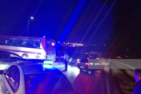 İri qaya parçalarının Bakı Kənar Dairəvi yoluna doğru sürüşməsi müşahidə edilib, ərazi nəzarətə götürülüb - YENİLƏNİB İri qaya parçalarının Bakı Kənar Dairəvi yoluna doğru sürüşməsi müşahidə edilib, ərazi nəzarətə götürülüb - YENİLƏNİB