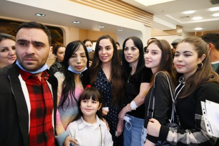 Birinci vitse-prezident Mehriban Əliyeva Talassemiya Mərkəzində olub - FOTO