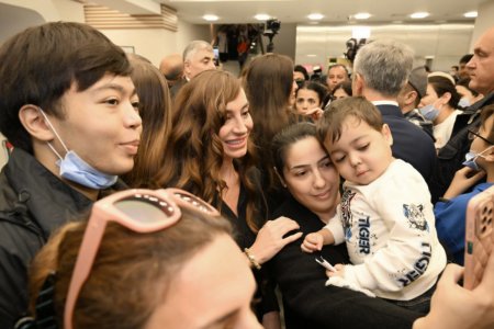 Birinci vitse-prezident Mehriban Əliyeva Talassemiya Mərkəzində olub - FOTO