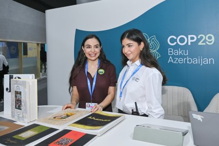 Leyla Əliyeva və Anar Ələkbərov Azərbaycan pavilyonunda - Fotolar