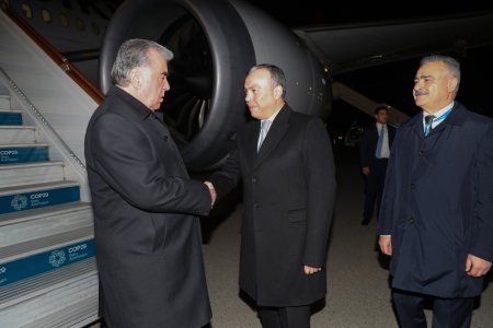 Tacikistan Prezidenti Emoməli Rəhmonun Azərbaycana səfəri başlayıb - FOTO Tacikistan Prezidenti Emoməli Rəhmonun Azərbaycana səfəri başlayıb - FOTO