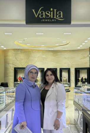 Əminə Ərdoğan Vəsilənin mağazasında - FOTO Əminə Ərdoğan Vəsilənin mağazasında - FOTO