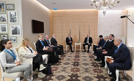 Prezident İlham Əliyev Böyük Britaniyanın Baş naziri ilə görüşüb - YENİLƏNİB