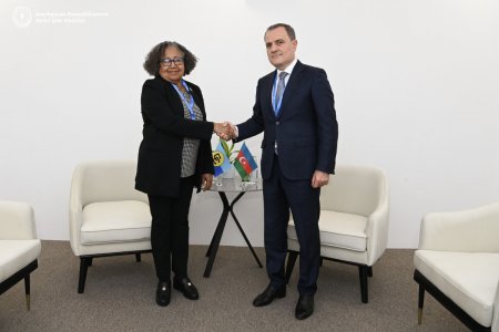Ceyhun Bayramov Karib Ölkələri Birliyinin baş katibi Karla Barnet ilə görüşüb - FOTO Ceyhun Bayramov Karib Ölkələri Birliyinin baş katibi Karla Barnet ilə görüşüb - FOTO
