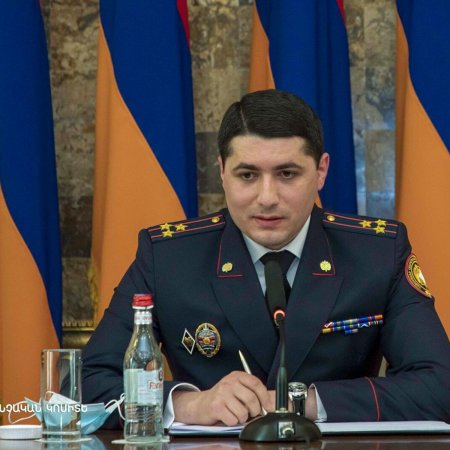 Ermənistanda yüksəkvəzifəli məmurlar istefa verdi - Adlar