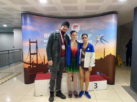 Azərbaycanlı idmançı beynəlxalq fiqurlu konkisürmə yarışında qızıl medal qazanıb - FOTOLAR