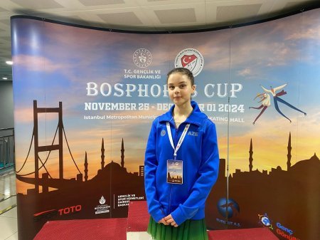 Azərbaycanlı idmançı beynəlxalq fiqurlu konkisürmə yarışında qızıl medal qazanıb - FOTOLAR