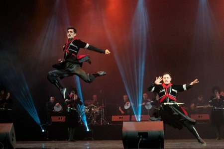 Azərbaycan Dövlət Rəqs Ansamblı Çelyabinskdə festivalda çıxış edib - FOTO