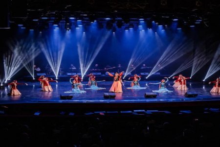 Azərbaycan Dövlət Rəqs Ansamblı Çelyabinskdə festivalda çıxış edib - FOTO