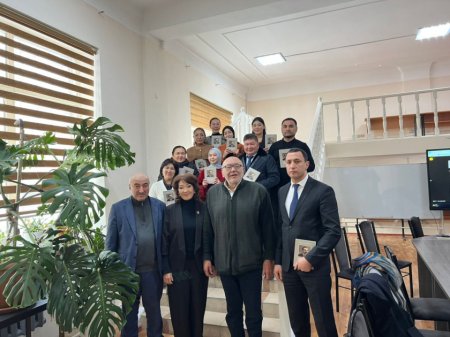 Bişkekdə Salman Mümtazın 140 illiyi münasibəti ilə kitab təqdimatı keçirilib - FOTO