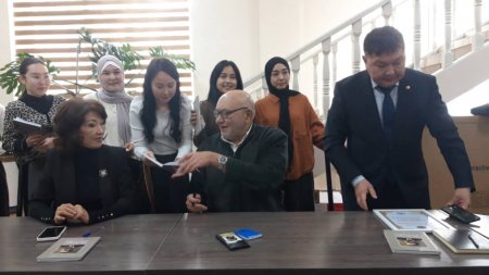 Bişkekdə Salman Mümtazın 140 illiyi münasibəti ilə kitab təqdimatı keçirilib - FOTO
