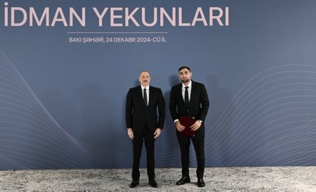 Prezident bu idmançılara ev verdi - Fotolar Prezident bu idmançılara ev verdi - Fotolar