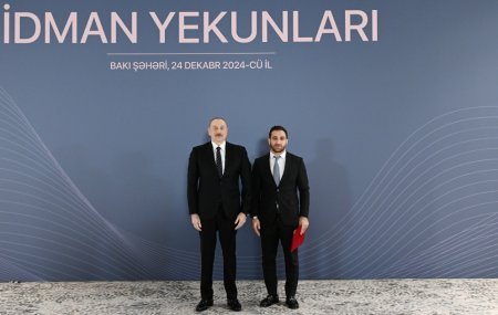 Prezident bu idmançılara ev verdi - Fotolar Prezident bu idmançılara ev verdi - Fotolar