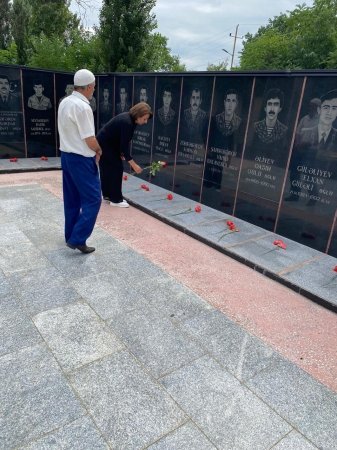 Həyatında yeganə mövzu Qarabağ və şəhid mövzusu oldu - FOTOLAR Həyatında yeganə mövzu Qarabağ və şəhid mövzusu oldu - FOTOLAR