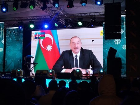 Yeni il münasibətilə Xankəndidə atəşfəşanlıq olub - FOTOLAR Yeni il münasibətilə Xankəndidə atəşfəşanlıq olub - FOTOLAR