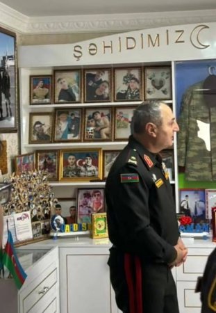 General Kənan Seyidov şəhidin evində - Fotolar