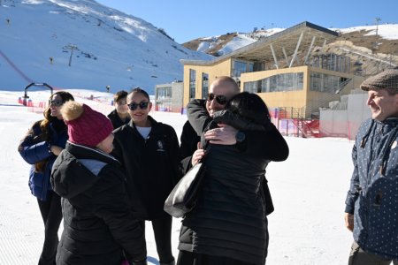Prezident İlham Əliyev Şahdağ Turizm Kompleksində yerləşən “Lakeside” hotelində aparılmış işlərlə və “Xizək klubu” binasının tikintisi ilə tanış olub YENİLƏNİB-2 - FOTOLAR
