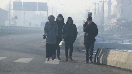 Türkiyədə rekord şaxtalar: çaylar və göllər buz bağlayıb - FOTO