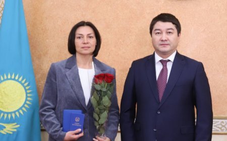 AZAL sərnişinlərini xilas edənlər mükafatlandırıldı - Fotolar AZAL sərnişinlərini xilas edənlər mükafatlandırıldı - Fotolar