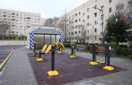 Bakıda növbəti yenilənmiş həyətlər istifadəyə verilib - FOTOLAR