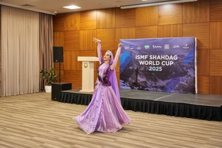 Şahdağda Xizək Alpinizmi üzrə Dünya Kubokunun açılış mərasimi keçirilib Şahdağda Xizək Alpinizmi üzrə Dünya Kubokunun açılış mərasimi keçirilib