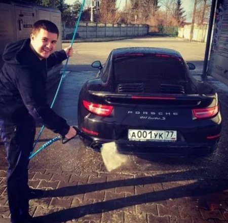 ABŞ Vahid Ələkbərovun oğluna sanksiya tətbiq ETDİ - FOTOLAR ABŞ Vahid Ələkbərovun oğluna sanksiya tətbiq ETDİ - FOTOLAR
