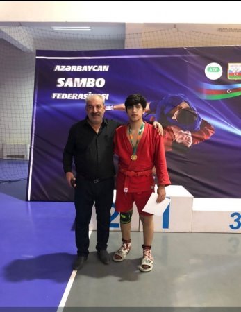 Zülfuqarov ĺmran Elnur oğulu Resbilika birincisi oldu - FOTO Zülfuqarov ĺmran Elnur oğulu Resbilika birincisi oldu - FOTO