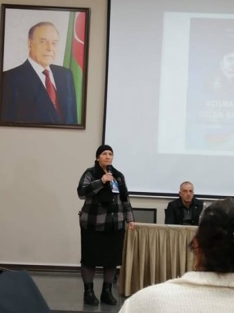 "Açılmamış solan gülüm"kitabın təqdimatı oldu - FOTOLAR