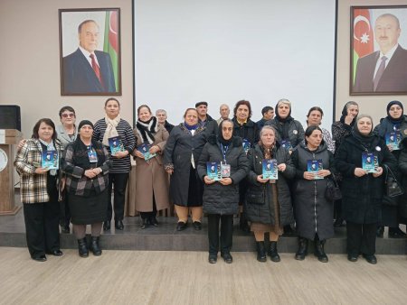 "Açılmamış solan gülüm"kitabın təqdimatı oldu - FOTOLAR