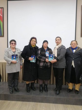 "Açılmamış solan gülüm"kitabın təqdimatı oldu - FOTOLAR