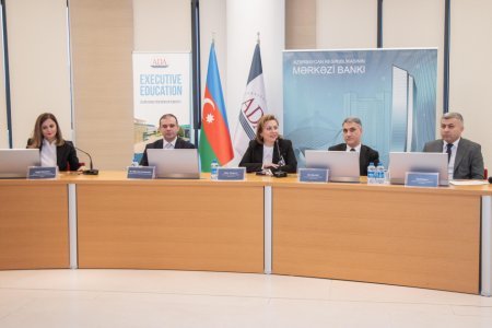 ADA Universitetində Mərkəzi Bankın rəhbər əməkdaşları üçün təlimlər davam etdirilir - FOTO ADA Universitetində Mərkəzi Bankın rəhbər əməkdaşları üçün təlimlər davam etdirilir - FOTO