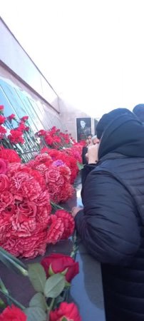 ŞƏHLA XƏLİLQIZI : Ağla  qərənfilim ağla - FOTO