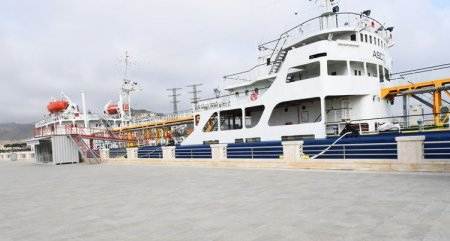 Gülafət Hacıqızı. : Sahilsiz gəmi olmaz - FOTO