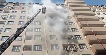 FHN: Xırdalanda çoxmərtəbəli yaşayış binasındakı yanğın söndürülüb - FOTO FHN: Xırdalanda çoxmərtəbəli yaşayış binasındakı yanğın söndürülüb - FOTO