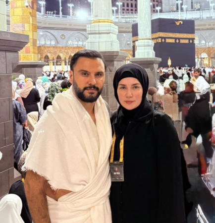 Alişan həyat yoldaşı ilə Ümrə ziyarətində - Foto