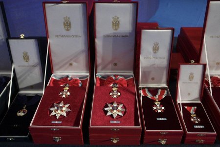 Azərbaycanlı nazirə Serbiyada orden verildi - Fotolar Azərbaycanlı nazirə Serbiyada orden verildi - Fotolar