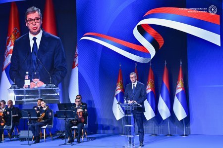 Azərbaycanlı nazirə Serbiyada orden verildi - Fotolar Azərbaycanlı nazirə Serbiyada orden verildi - Fotolar