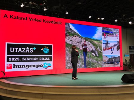 Azərbaycan Macarıstandakı sərgidə turizm potensialını təqdim edir - FOTO