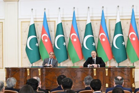 Azərbaycan Prezidenti və Pakistanın Baş naziri mətbuata bəyanatlarla çıxış ediblər - FOTOLAR