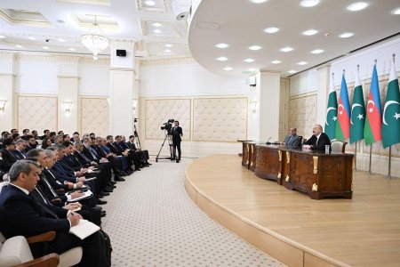 Azərbaycan Prezidenti və Pakistanın Baş naziri mətbuata bəyanatlarla çıxış ediblər - FOTOLAR