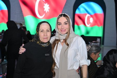 Arzu Əliyeva şəhid anaları ilə birgə iftar məclisində iştirak edib - FOTOLAR Arzu Əliyeva şəhid anaları ilə birgə iftar məclisində iştirak edib - FOTOLAR