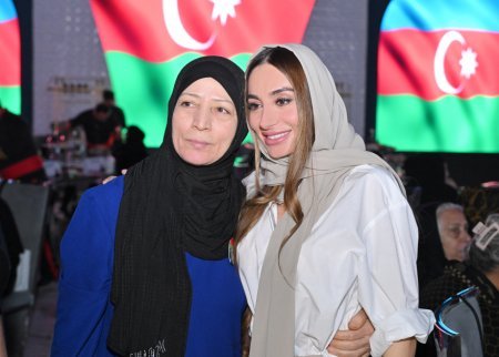 Arzu Əliyeva şəhid anaları ilə birgə iftar məclisində iştirak edib - FOTOLAR Arzu Əliyeva şəhid anaları ilə birgə iftar məclisində iştirak edib - FOTOLAR
