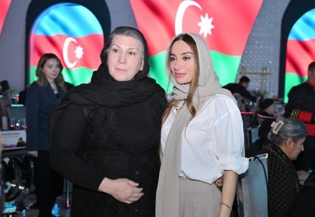 Arzu Əliyeva şəhid anaları ilə birgə iftar məclisində iştirak edib - FOTOLAR Arzu Əliyeva şəhid anaları ilə birgə iftar məclisində iştirak edib - FOTOLAR