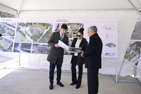 Mehriban Əliyeva Gəncə Memorial Kompleksinin layihəsi ilə tanış olub - FOTOLAR Mehriban Əliyeva Gəncə Memorial Kompleksinin layihəsi ilə tanış olub - FOTOLAR