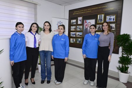Birinci vitse-prezident Mehriban Əliyeva Gəncə Şəhər Birləşmiş Xəstəxanasının Perinatal Mərkəzində olub - FOTOLAR Birinci vitse-prezident Mehriban Əliyeva Gəncə Şəhər Birləşmiş Xəstəxanasının Perinatal Mərkəzində olub - FOTOLAR