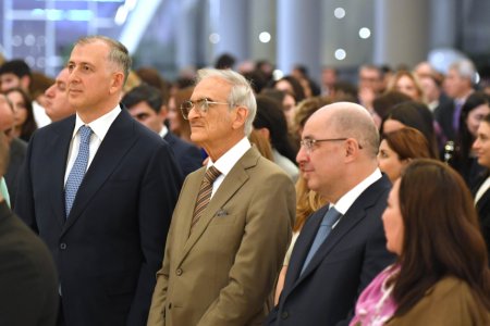 Heydər Əliyev Mərkəzində italyan heykəltaraşın “Təbiətin nemətləri” adlı sərgisi açılıb - FOTOLAR Heydər Əliyev Mərkəzində italyan heykəltaraşın “Təbiətin nemətləri” adlı sərgisi açılıb - FOTOLAR