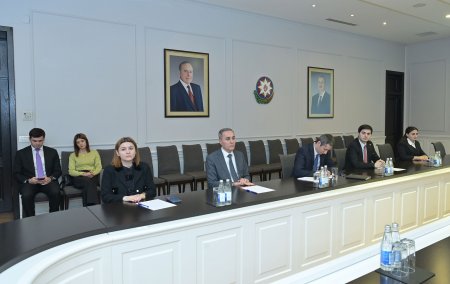 Nazirin 50 000-ci təhsil kreditini alan qızla görüşündən - Fotolar